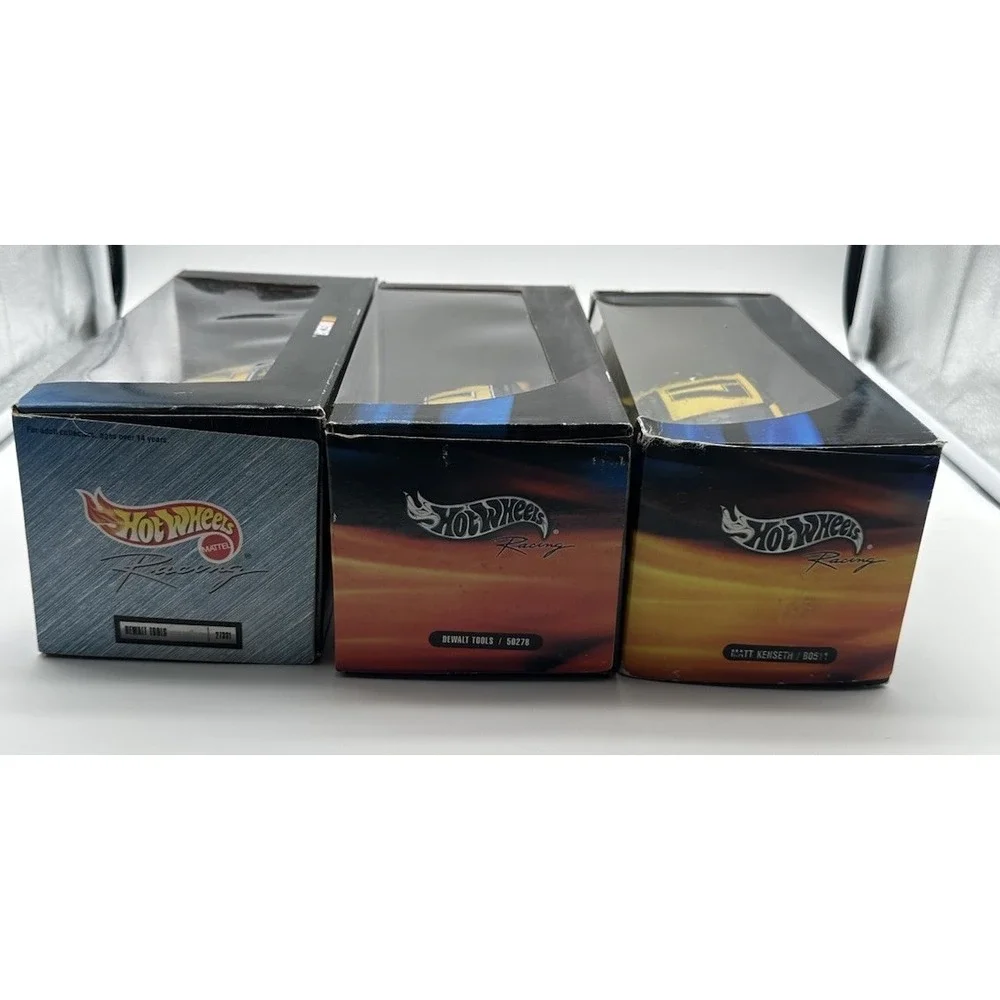 HOT WHEELS NASCAR 1:24 MATT KENSETH #17 DEWALT DIECAST CAR 3 CAR LOT